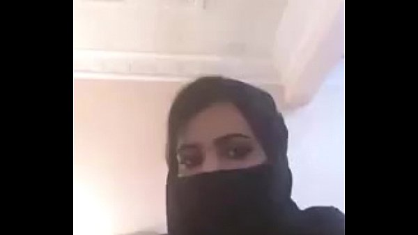 Arab Girl Showing Boobs on Webcam